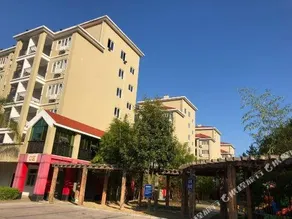 Jinqiu Holiday Hotel - Image 3