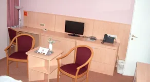D-Hotel - Image 4