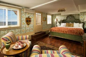 Land's End Inn - Image 2