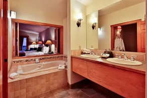 Solstice Suites - Image 3