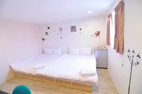 Fengjia Happy Play Hostel - Image 4