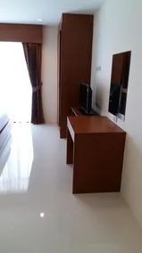 Dee Dee Mansion - Image 3