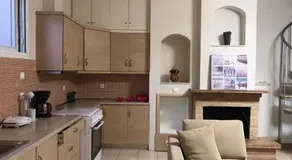 Kalamata Beach Maisonette - Image 3