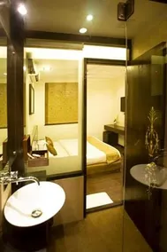 1 Br Boutique Stay In Santacruz West Mumbai B0f2 By Guesthouser - Image 5