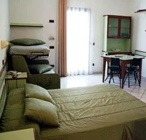 Hotel Crystal - Image 2
