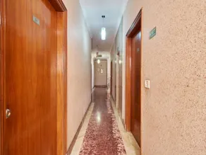 Oyo Premium Dlf One - Image 3