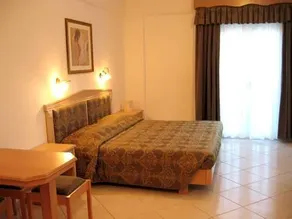 Laka Studios And Suites - Image 4