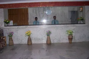 Hotel Laavish - Image 2