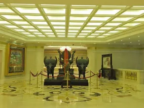 Long Wish Hotel International - Image 3