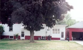 Napoleon Motor Inn - Image 5