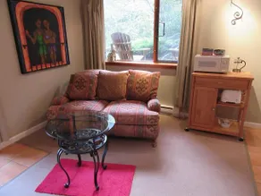 Holly Farm Vacation Suite - Image 4