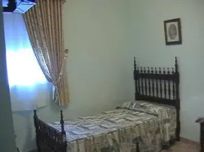 Hostal - Restaurante Carmona - Image 3