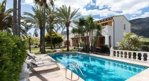 Villa Enri | Refugio mediterráneo con piscina - Image 2