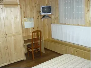 IRIS GUEST HOUSE - Image 5
