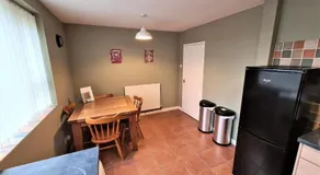Brownshill Green Apartment - Image 5
