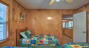 Pet friendly Toccoa Home w Deck Lake Access - Image 4