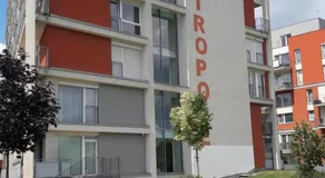 Metropole De Luxe Suite - Image 3