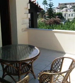 Sohora Home Hotel - Image 2