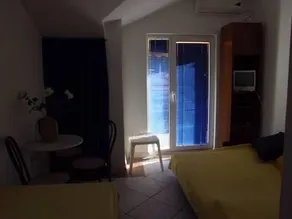 NB Guesthouse - Image 2