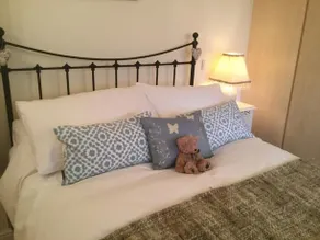 Old Pond Cottage - Image 4