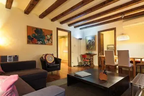 Friendly Rentals Manel - Image 5