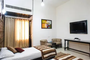 Palette - Hotel Luxmi Residency - Image 4