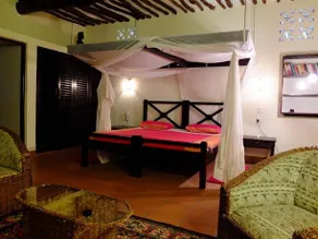 Villa SOLEIL Pool Resort, Galu Beach - Image 2