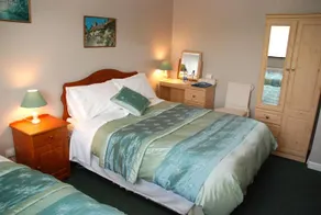 Castle View Bed & Breakfast - Image 2