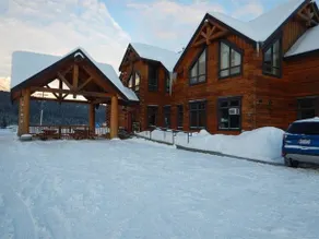 Kicking Horse River Lodge - Image 2