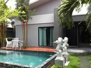 Two Bedroom Pool Villa in Soi Yuan - Image 1