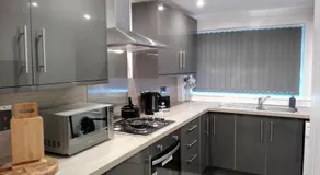 Central Ayr Main Road Apartment - Image 2