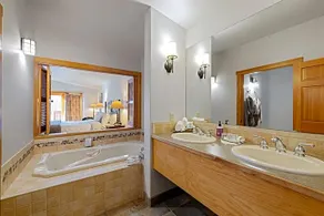 Solstice Suites - Image 4