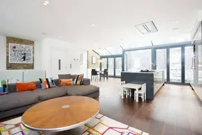 Upside Down Mews - Image 4