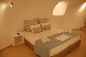 Kalisperis Cave Houses - Image 4