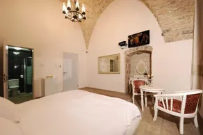 The Antiquity Heart Mansion - Image 5