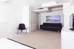 Deedee's Apartments at Regent - Image 3