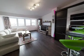 Royal Studio Apartment - Image 5
