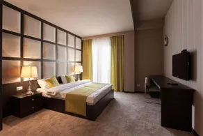 Tora Palace Hotel - Image 4