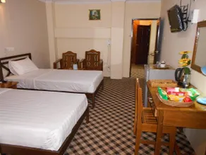 May Flower Inn - Image 2