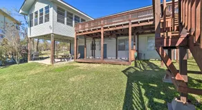 Lakefront Livingston Home w/ Boat House & Kayaks - Image 5