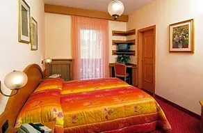 Hotel Europa - Image 2