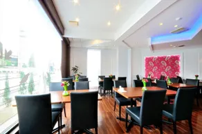 Grand Park Hotel Excel Chiba - Image 4