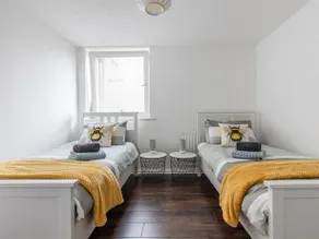 City View Apartment Belfast City Centre Belfast - Image 2