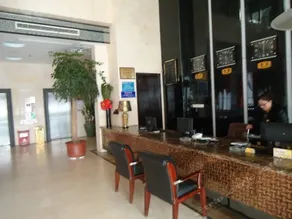 Huapeng International Hotel - Image 3