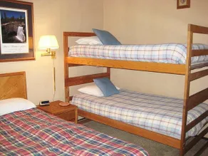 1 Quarto e Loft, dois banheiros completos, acomoda 6, dois níveis para desfrutar de suas férias Mammoth Lakes - Image 5