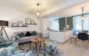 Honeymoon Apartment - Image 1