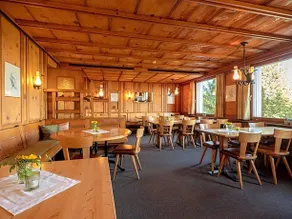 Landgasthof Hotel Menzberg - Image 4