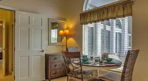 Stylish Palm Beach Gardens Apartment w/Pvt Pool - Image 2