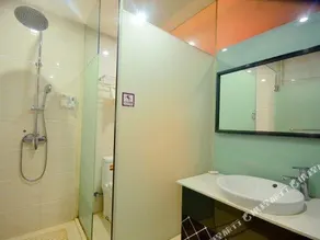 XIANNING QIANGHUI BUSINESS HOTEL - Image 2