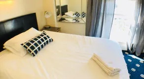 Parklane Guest House - Image 2